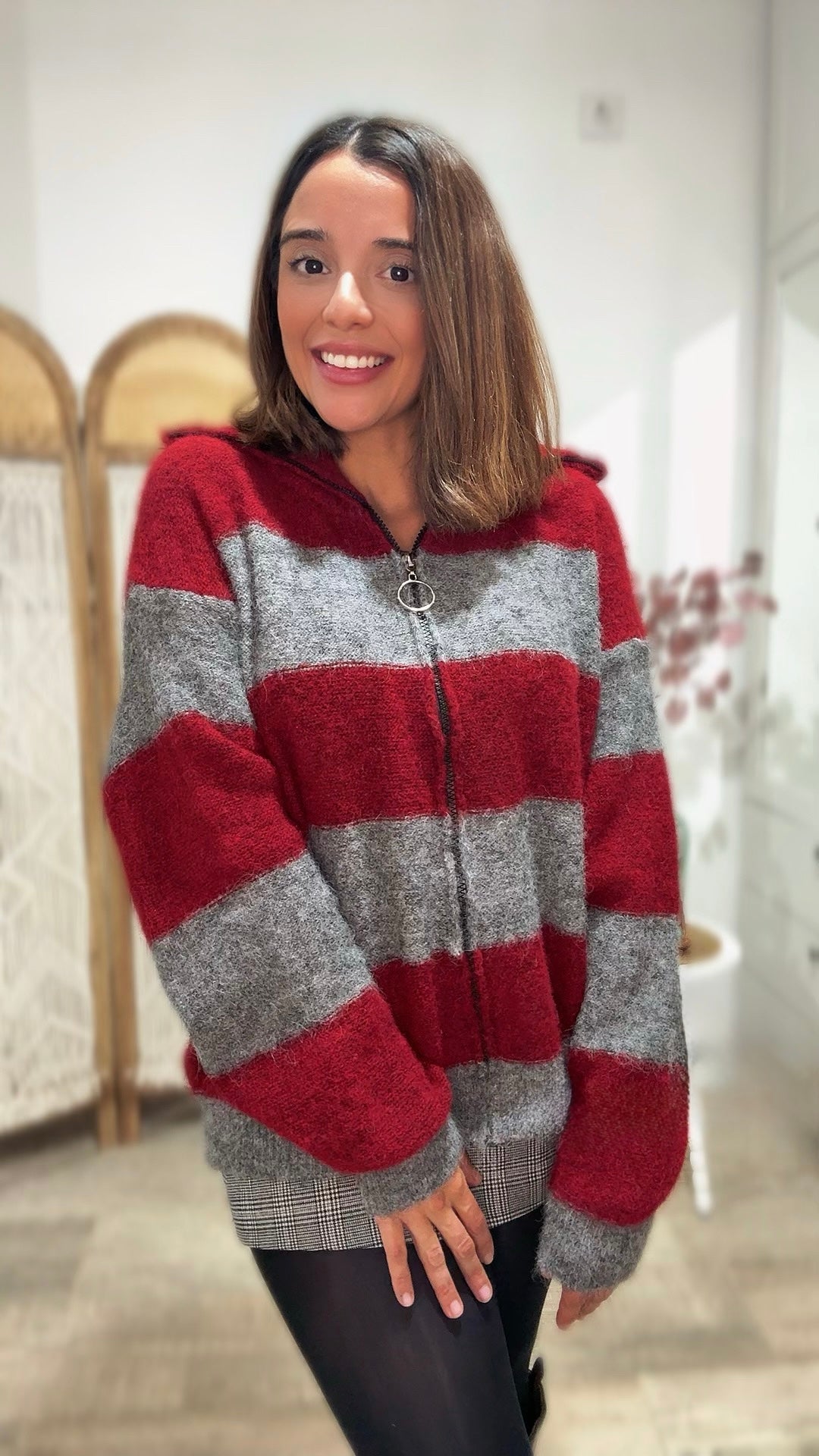 Jersey Rayas Gris y Rojo